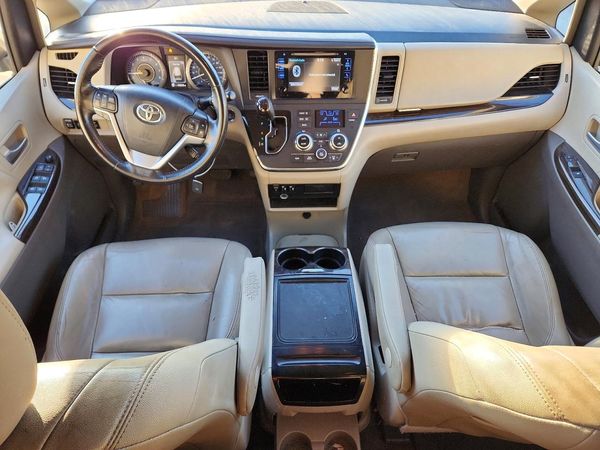 2015 TOYOTA SIENNA — CKPT