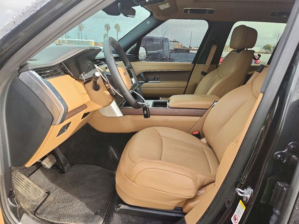 2026 LAND ROVER RANGE ROVER SE — DENT