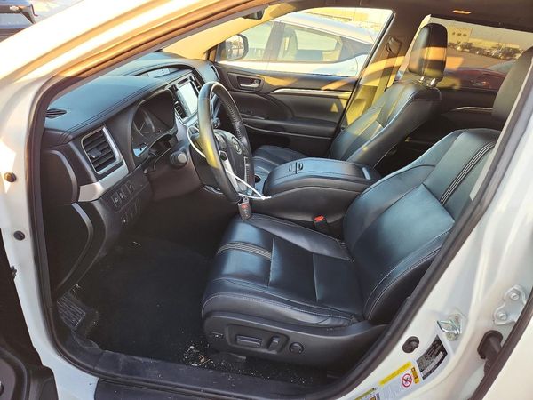 2018 TOYOTA HIGHLANDER SE/XLE — DENT