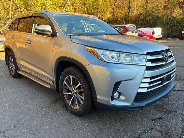 2017 TOYOTA HIGHLANDER SE/XLE