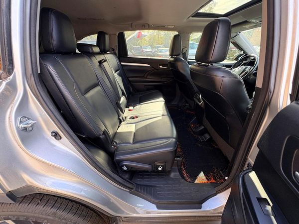 2017 TOYOTA HIGHLANDER SE/XLE