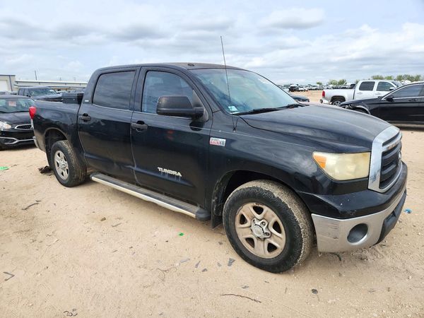 2012 TOYOTA TUNDRA SR5 — Passenger 3/4