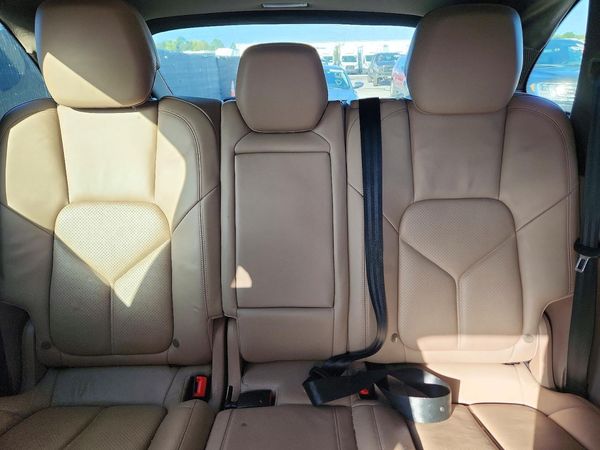 2014 PORSCHE CAYENNE S — SUVN