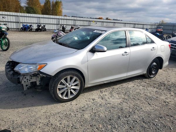 2012 TOYOTA CAMRY — Front 3/4
