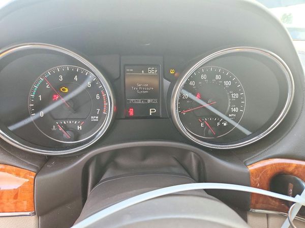 2012 JEEP CHEROKEE Overland — ODOM