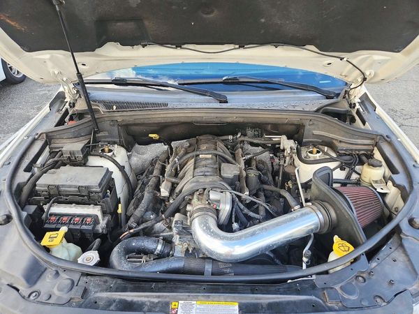 2012 JEEP CHEROKEE Overland — Engine bay