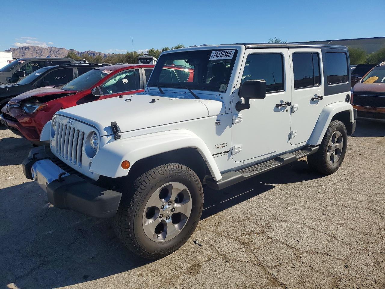 2018 JEEP WRANGLER UNLIMITED Unlimited Sahara — Front 3/4