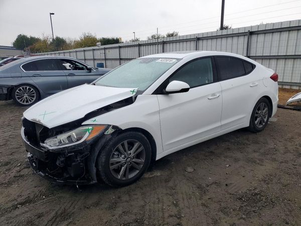 2018 HYUNDAI ELANTRA — Front 3/4