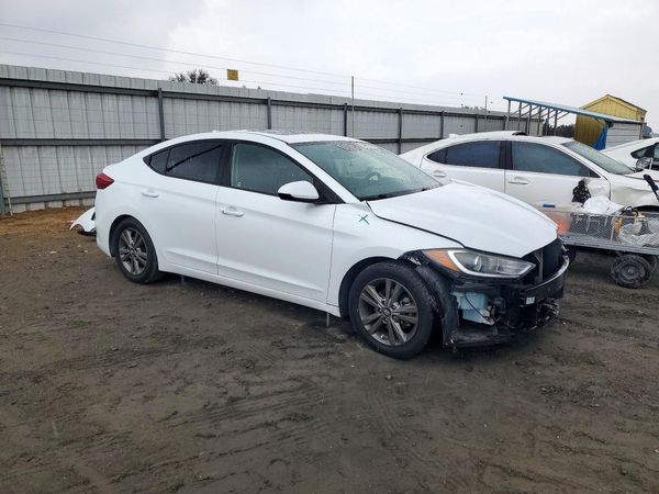 2018 HYUNDAI ELANTRA — Passenger 3/4