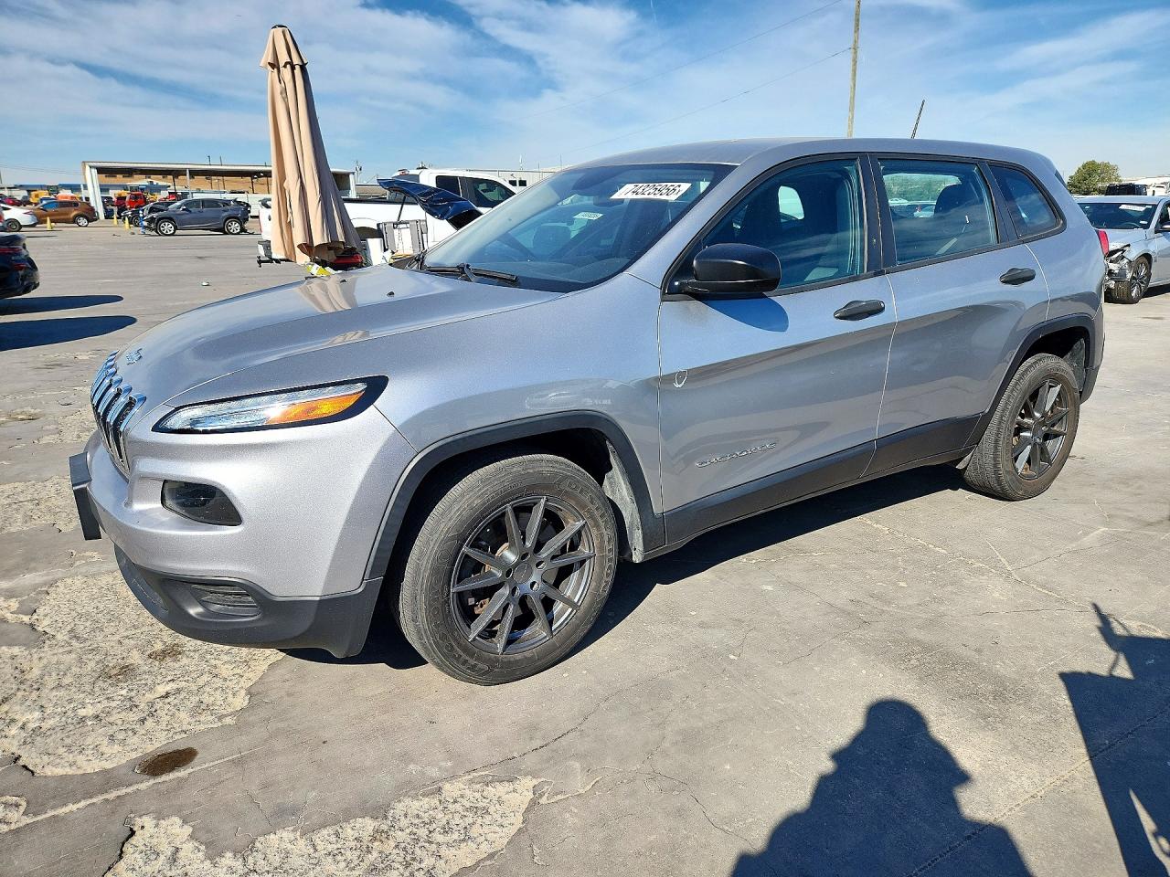 2017 JEEP CHEROKEE Sport — Front 3/4