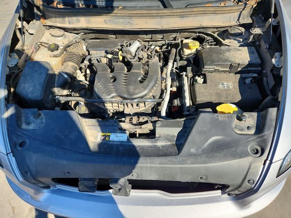 2017 JEEP CHEROKEE Sport — Engine bay