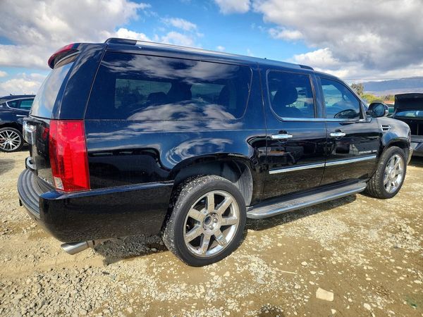 2014 CADILLAC ESCALADE ESV Luxury — PSRA