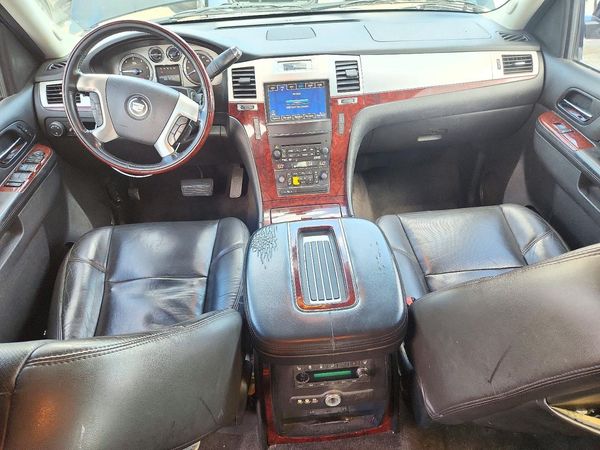 2014 CADILLAC ESCALADE ESV Luxury — CKPT