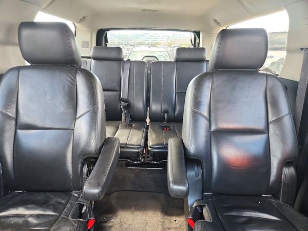 2014 CADILLAC ESCALADE ESV Luxury — SUVN