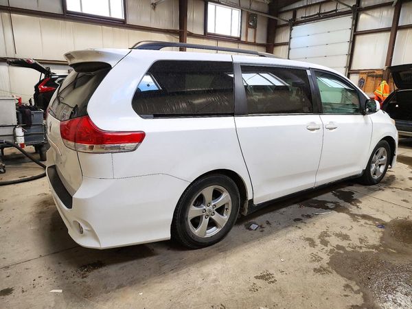 2012 TOYOTA SIENNA — PSRA