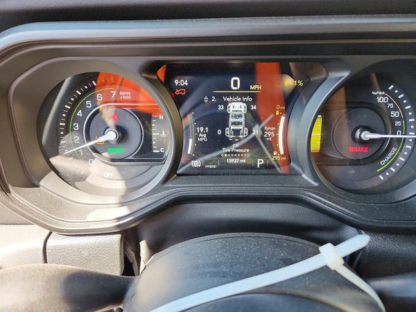 2024 JEEP WRANGLER Sahara 4XE