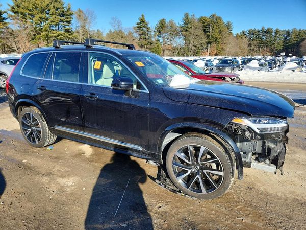 2023 VOLVO XC90