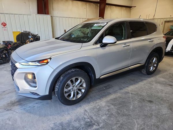 2019 HYUNDAI SANTA FE SE — Front 3/4
