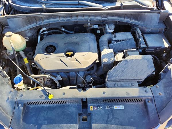 2018 HYUNDAI TUCSON — Engine bay