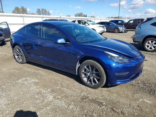 2022 TESLA MODEL 3 — Passenger 3/4