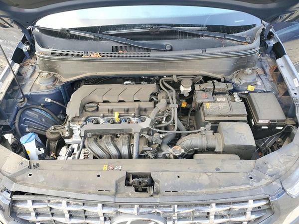 2022 HYUNDAI VENUE SEL & Limited — Engine bay