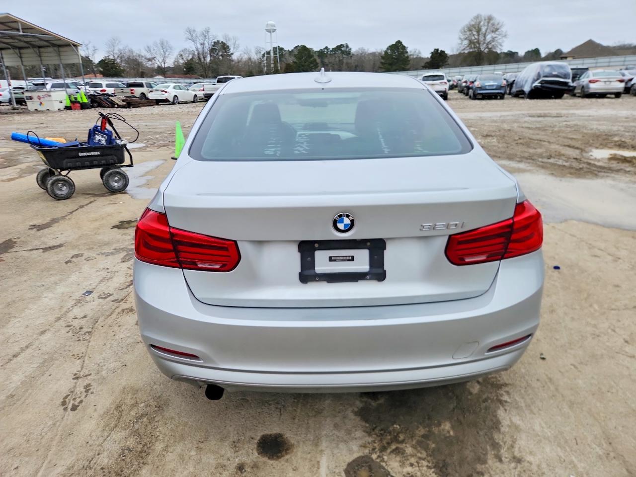 2018 BMW 320