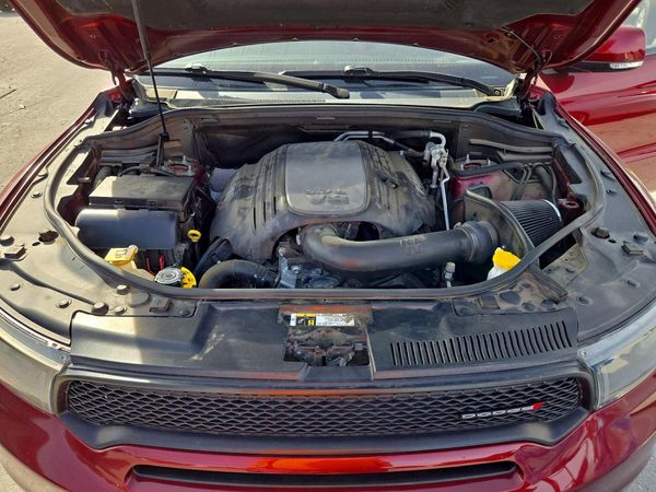 2019 DODGE DURANGO R/T — Engine bay