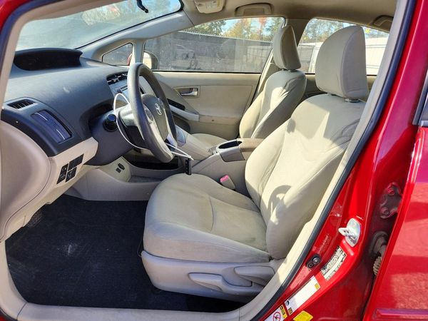 2013 TOYOTA PRIUS — DENT