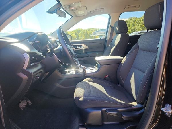2019 CHEVROLET TRAVERSE — DENT