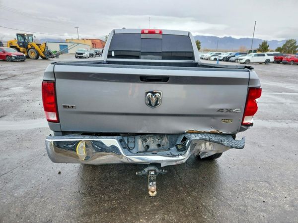 2019 RAM 1500 CLASSIC SLT