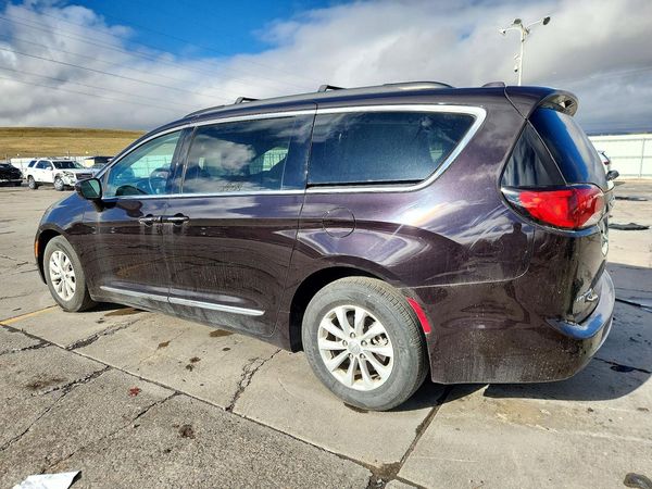 2017 CHRYSLER PACIFICA Touring L — DSRA
