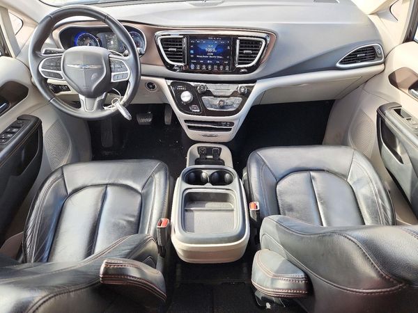2017 CHRYSLER PACIFICA Touring L — CKPT