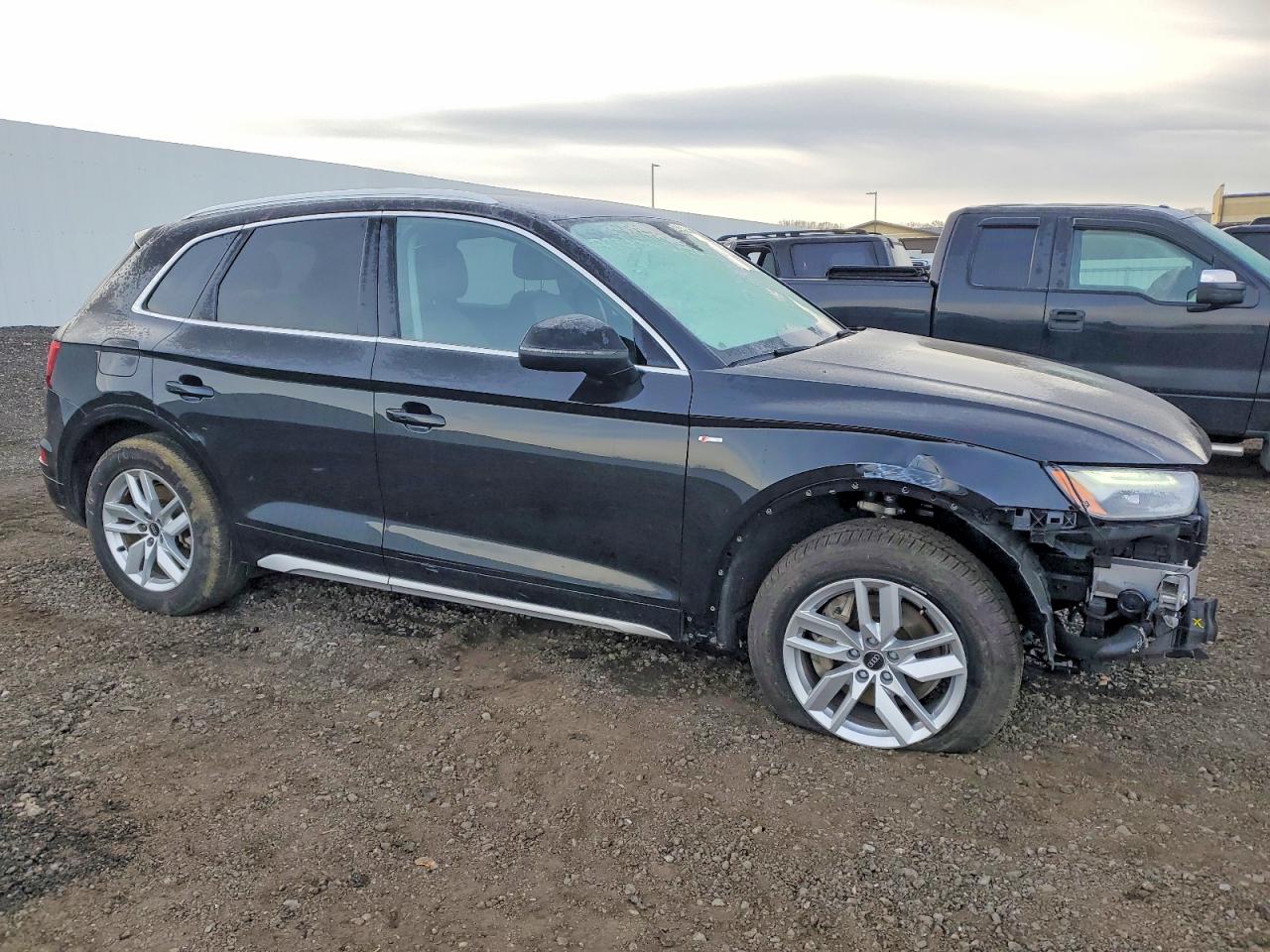 2023 AUDI Q5 S Line quattro Premium
