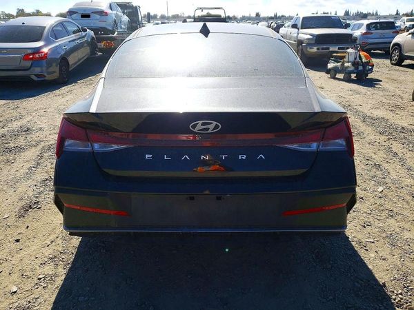 2025 HYUNDAI ELANTRA SE — DIRR