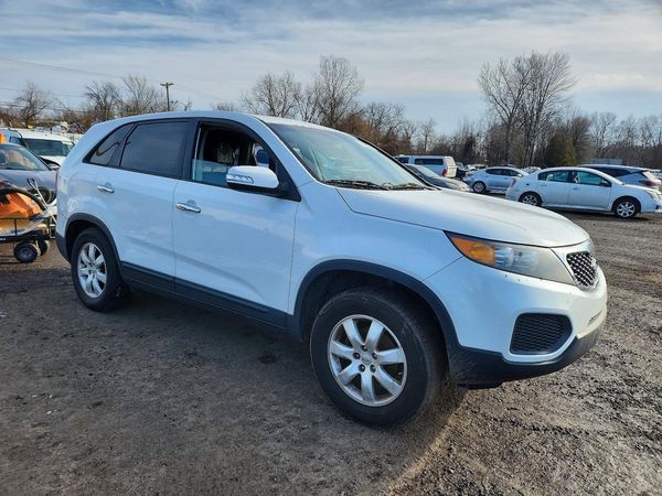 2013 KIA SORENTO Base / LX