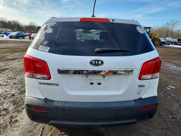 2013 KIA SORENTO Base / LX