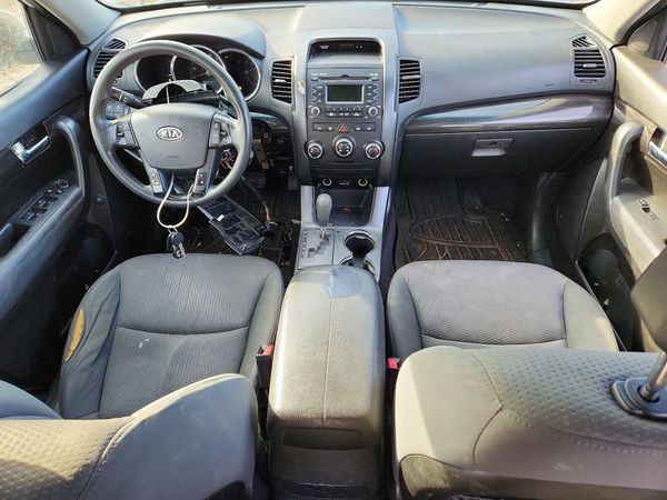 2013 KIA SORENTO Base / LX