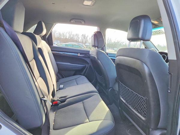 2013 KIA SORENTO Base / LX