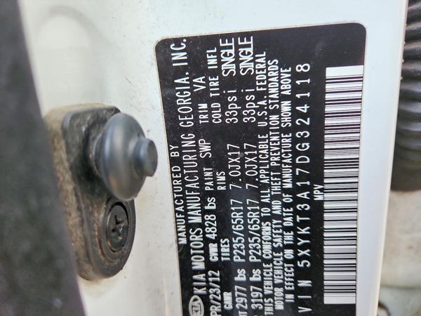 2013 KIA SORENTO Base / LX