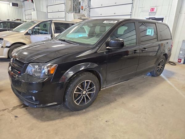 2016 DODGE GRAND CARAVAN R/T — Front 3/4
