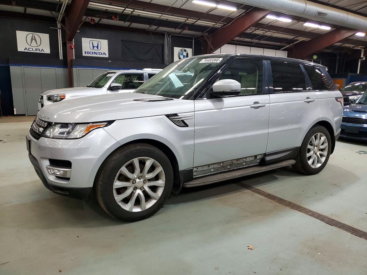 2015 LAND ROVER RANGEROVER HSE — Front 3/4
