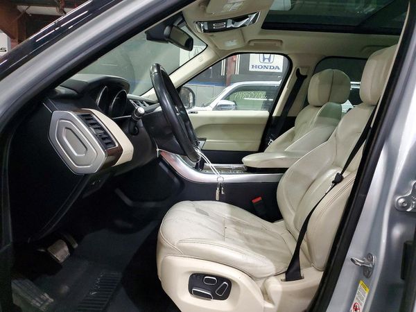 2015 LAND ROVER RANGEROVER HSE — DENT