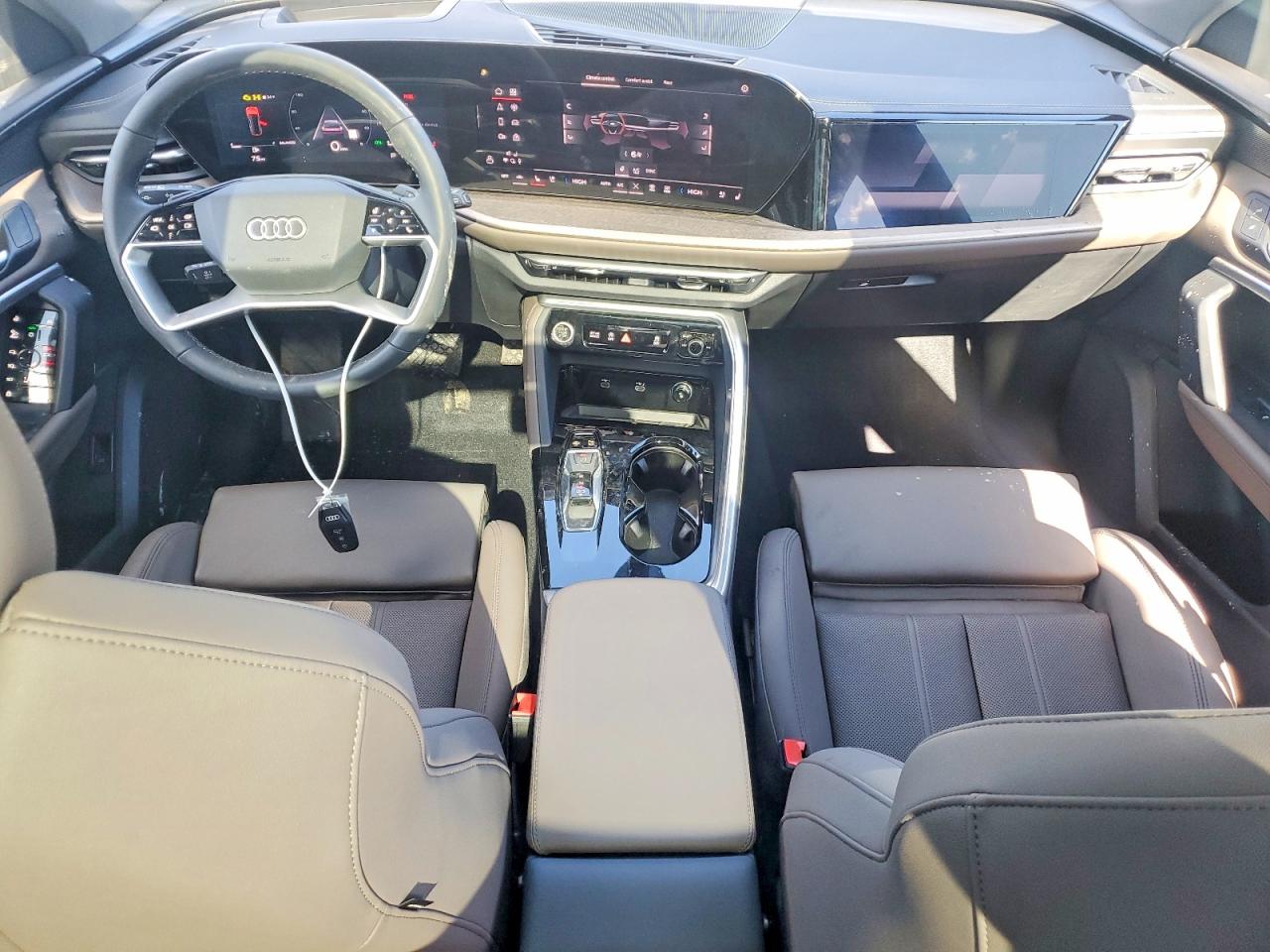 2025 AUDI Q5 quattro Prestige