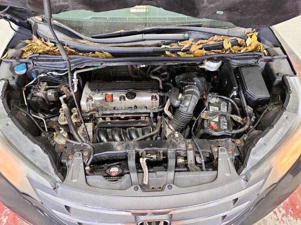 2012 HONDA CRV LX — Engine bay