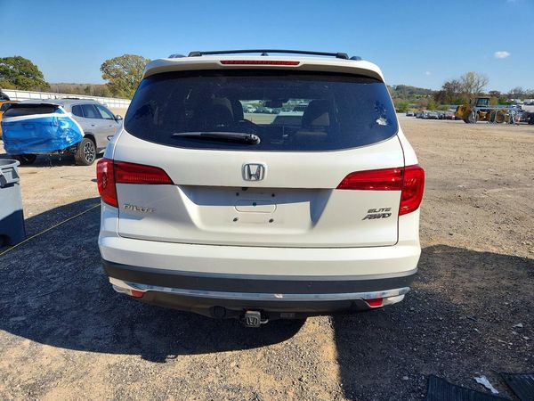 2018 HONDA PILOT Elite — DIRR