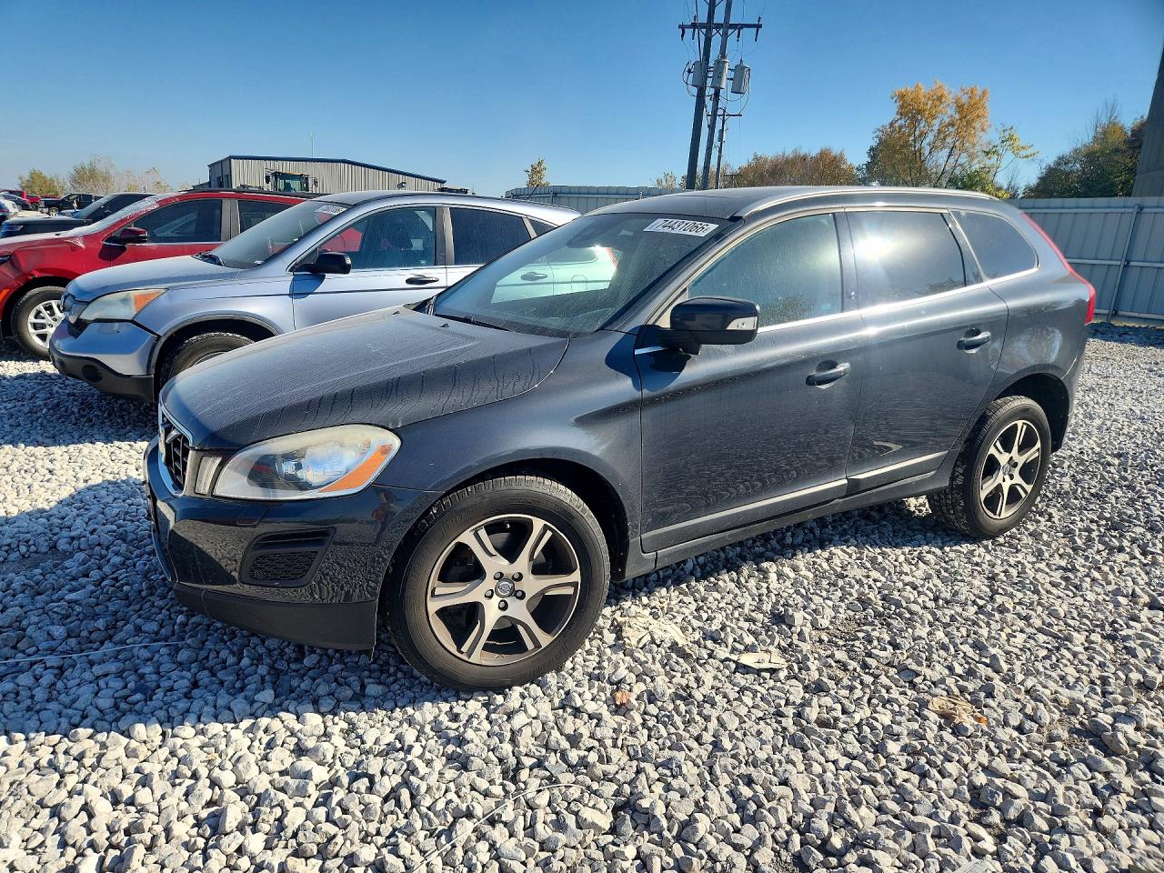 2012 VOLVO XC60 — Front 3/4