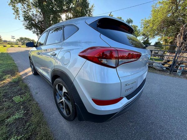 2016 HYUNDAI TUCSON