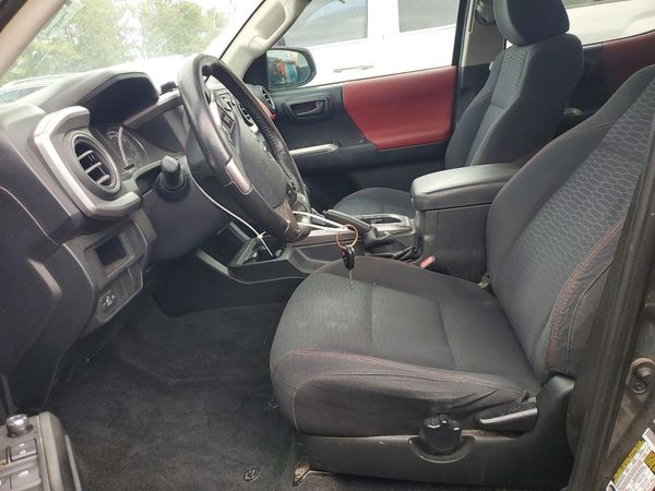 2016 TOYOTA TACOMA