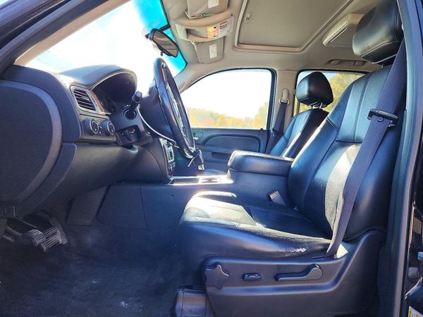 2012 CHEVROLET TAHOE LT — DENT