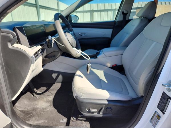 2025 HYUNDAI TUCSON SEL — DENT